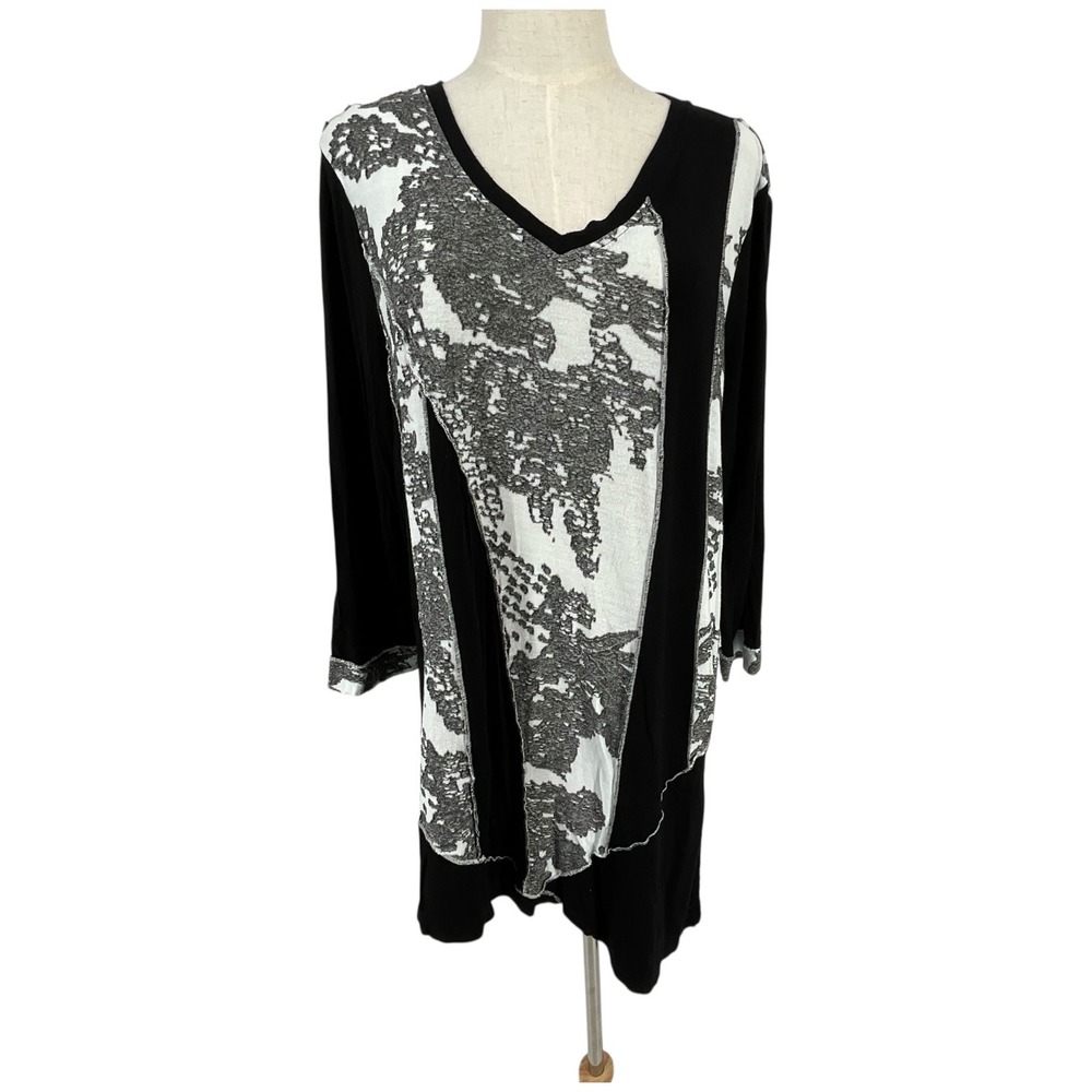 ZENERGY by Chico's Black White Abstract Print V Neck Tunic Top Womens Sz 3 XL 16